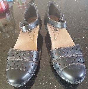 NWOT Clark's Sandals